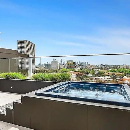 Sunlit & Sleek Condo In Lively St Kilda Мельбурн Экстерьер фото